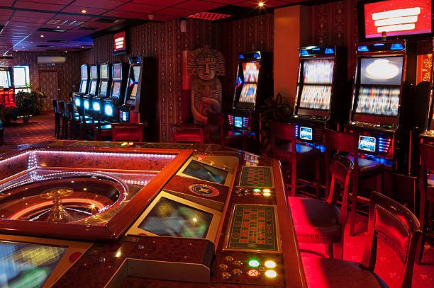 sqtoto wap live casino table interface with multiple game options